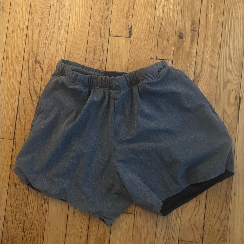 Abercrombie men’s gray weekend shorts XS